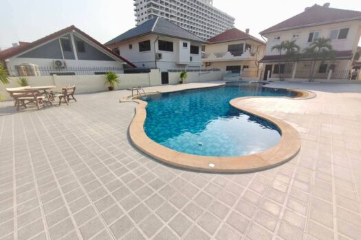 Royal Park Village for rent