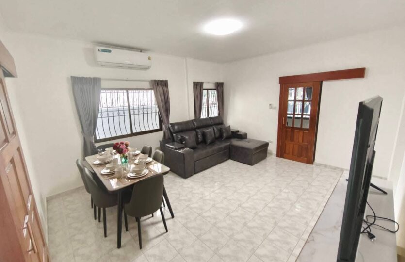 Royal Park Village rent Pattaya 4-bed