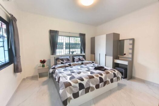 Royal Park Village for rent