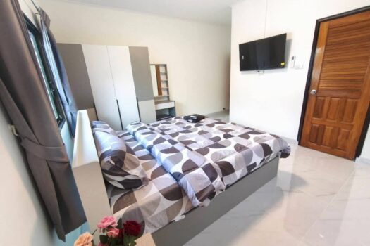 Royal Park Village for rent