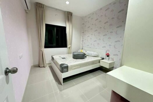 Modern 3-Bedroom Townhouse for Rent in Zensiri