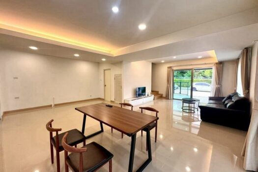 Family House for Sale in Life in the Garden