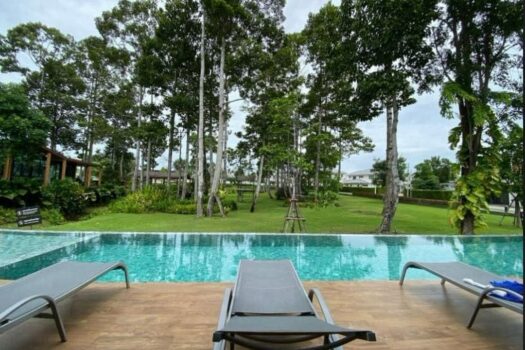 Family House for Sale in Life in the Garden