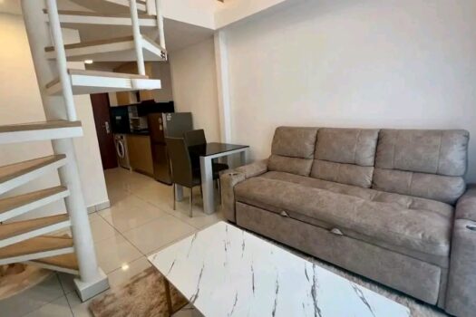 Modern Duplex Condo with Loft Bedroom in Laguna Beach Resort 2.