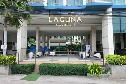 Modern Duplex Condo with Loft Bedroom in Laguna Beach Resort 2.