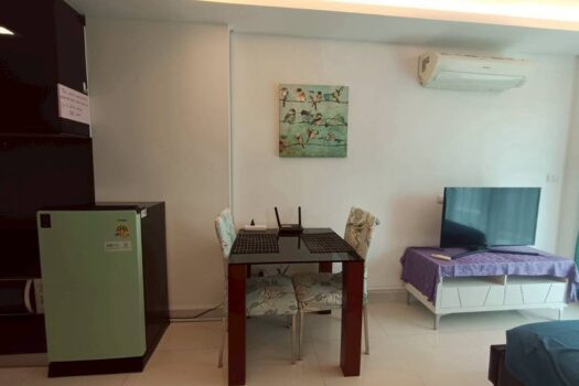 Studio Condo for Sale in Wongamat Pattaya | Club Royal | Foreign Quota
