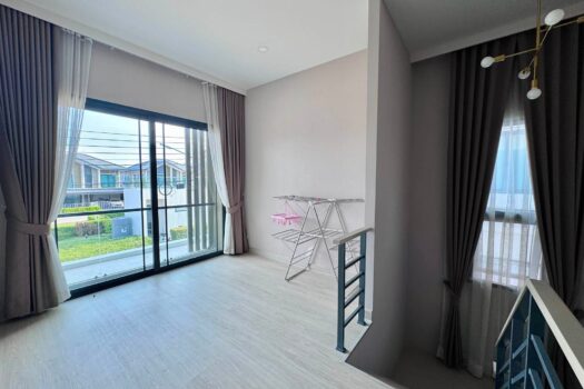 3 Bedroom House for Sale in Nong Pla Lai Pattaya | The Palm Parco