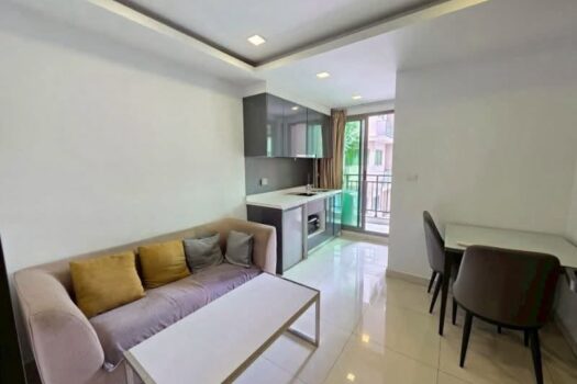 1 Bedroom Condo for Sale in Pattaya | Pool View | Arcadia Continental