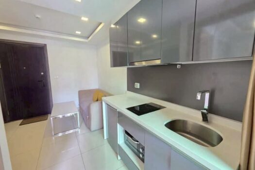 1 Bedroom Condo for Sale in Pattaya | Pool View | Arcadia Continental