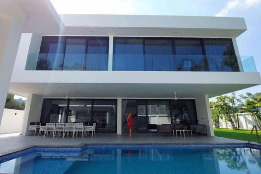 Luxury Villa in Pratumnak Pattaya for sale | 250m from Beach