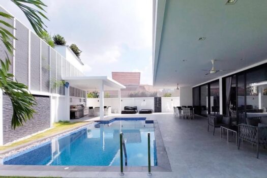 Luxury Villa in Pratumnak Pattaya for sale | 250m from Beach