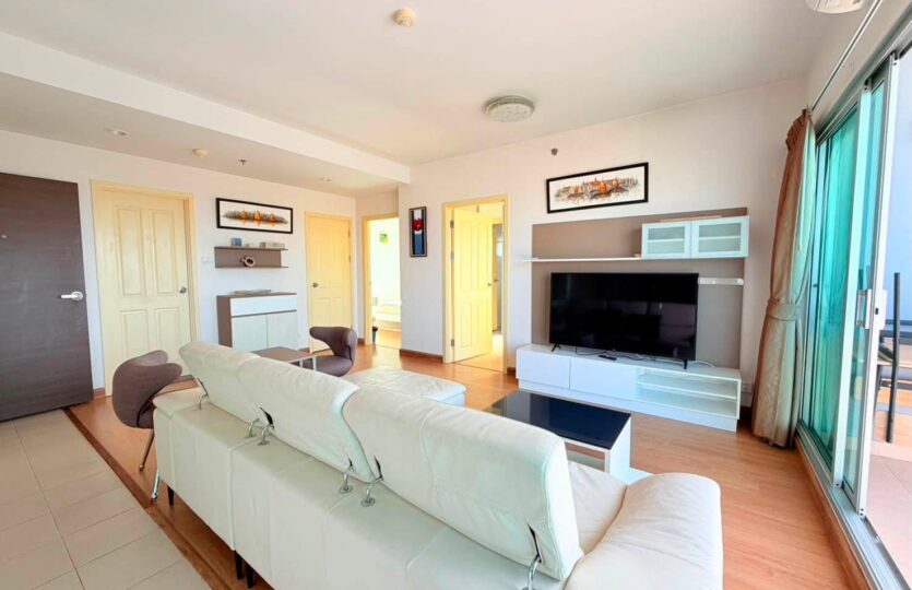 2 bedroom condo for rent Pattaya at Supalai Mare with sea view