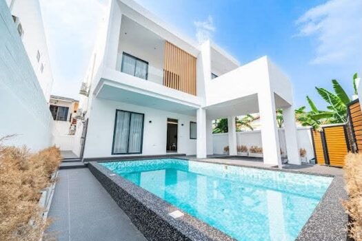 Pool Villa for Sale Pattaya Luxury 6 Bedroom Villa Guaranteed 10% ROI